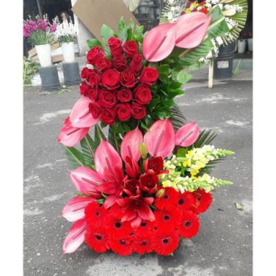 تاج گل برای تالار قائم سرآسیاب مهرآباد