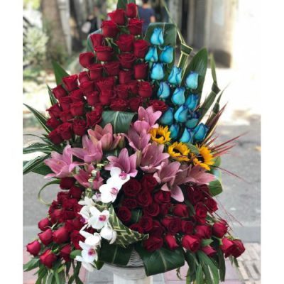 تاج گل برای تالار پذیرایی باغ پرنیا شهران شمالی