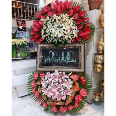 تاج گل برای سالن اجتماعات باغکمش باغ کمش