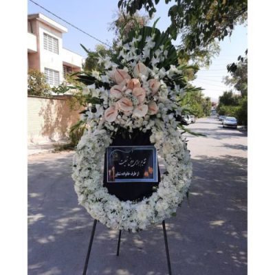 تاج گل برای مسجد امام صادق آشتیانی