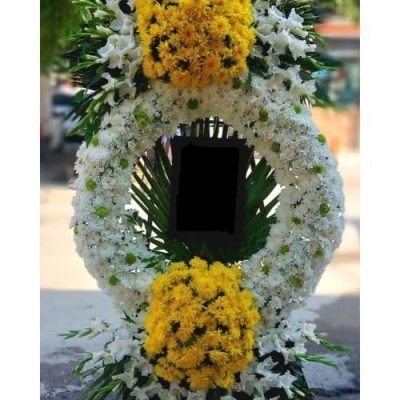 تاج گل برای مسجد امام حسن مجتبی دولتخواه جنوبی