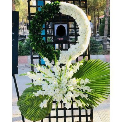 تاج گل برای امامزاده سید نصرالدین سنگلج