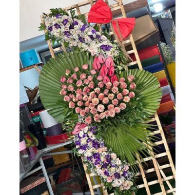 تاج گل برای تالار پذیرایی نگین فردوس