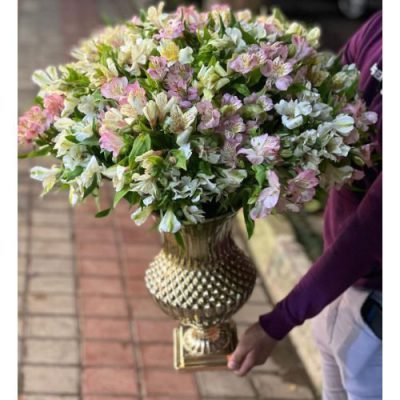 تاج گل برای تالار پذیرایی کوثر یاخجی آباد رضوان