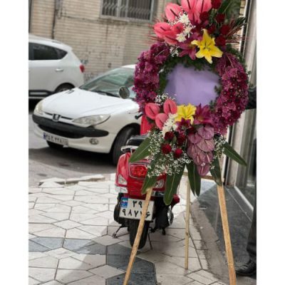 تاج گل برای تالار پذیرایی قصر حسنا صادقیه