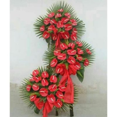 تاج گل برای تالار شفیعی تهران