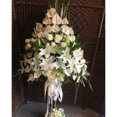 تاج گل برای سالنه ای کنسرت و تئاتر و همایش ارغوان گلستان