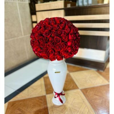 تاج گل برای تالار دکتر روح الامینی بهارستان