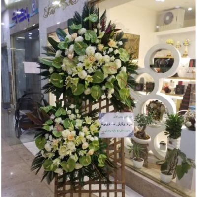 تاج گل برای مسجد شهید مطهری ایران