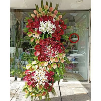 تاج گل برای تالار کاخ مجلل هاشمی