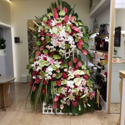 تاج گل برای تالار پذیرایی قصر پارسه سرآسیاب مهرآباد