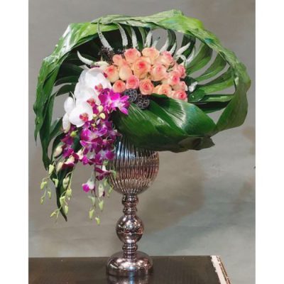 تاج گل برای سالن همایش های شهید حیدری دستغیب