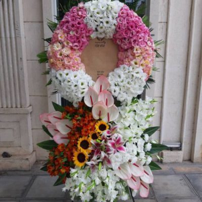 تاج گل برای سالن اجتماعات امام علی (ع) تهران