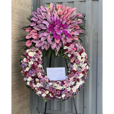 تاج گل برای تالار پذیرایی باغ وصال تهران