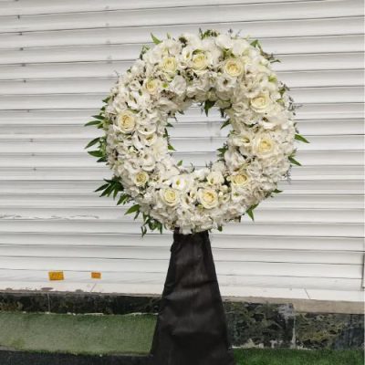 تاج گل برای مسجد حسینی اتابک