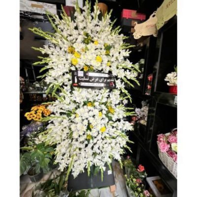 تاج گل برای مسجد حاج مجید بلورسازی