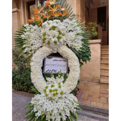 تاج گل برای مسجد حضرت فاطمه گلها