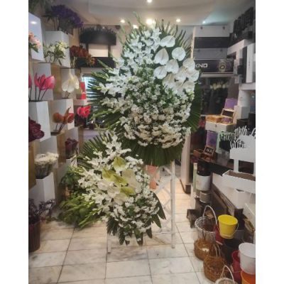 تاج گل برای مسجد الحسین صفا