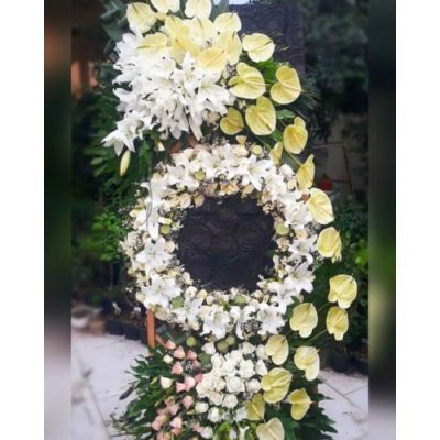 تاج گل برای مسجد بقیه الله اعظم پاسداران ضرابخانه