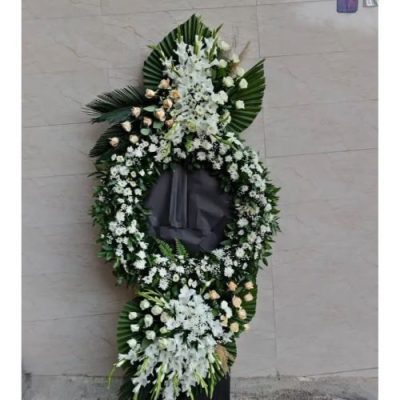 تاج گل برای مسجد شهرک توحید تهران