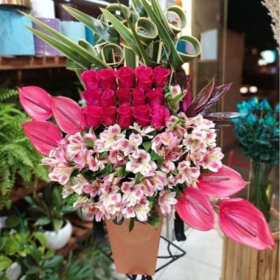 دسته گل برای مرکز خرید گالریا ولنجک