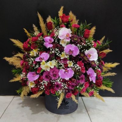 دسته گل برای مرکز خرید فرمانیه نیاوران