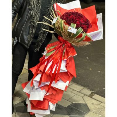 دسته گل برای درمانگاه شبانه روزی دکتر مهدیزاده مشیریه