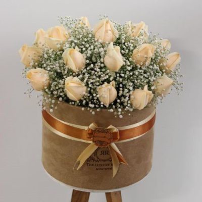 دسته گل برای آزمایشگاه دنا نیلوفر سابق توانیر