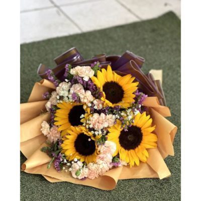 دسته گل برای بیمارستان لاله ایوانک