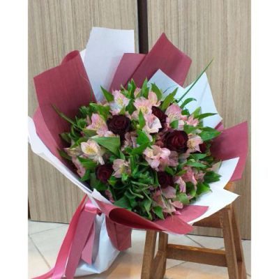 دسته گل برای مرکز خرید نگین شمس آباد