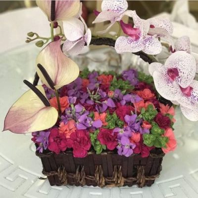 دسته گل برای مرکز خرید آپادانا چوب تراش