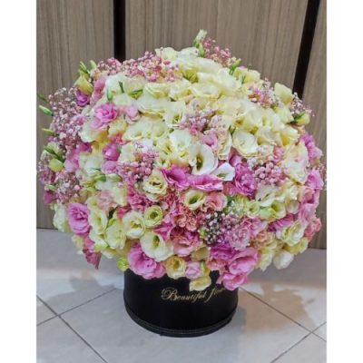دسته گل برای مرکز خرید پردیس صادقیه