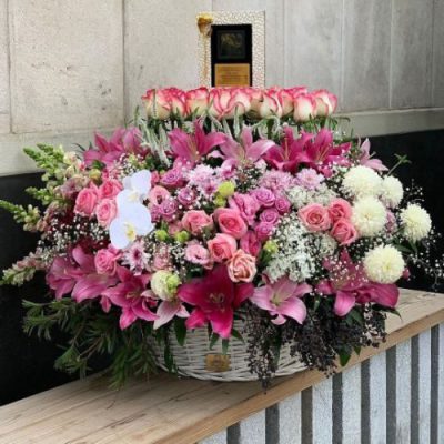 دسته گل برای مرکز خرید میرداماد