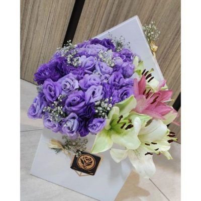 دسته گل برای آزمایشگاه دکمه‌چی کرمان