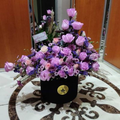 دسته گل برای مرکز خرید آیینه ونک
