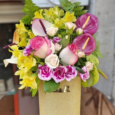 دسته گل برای ساختمان پزشکان کیمیا اختیاریه