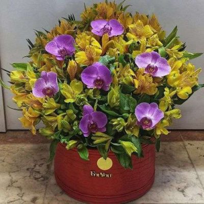 دسته گل برای پست بانک صادقیه