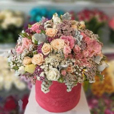 دسته گل برای اداره بازنشستگان حوزه ستادی آموزش و پرورش ولیعصر