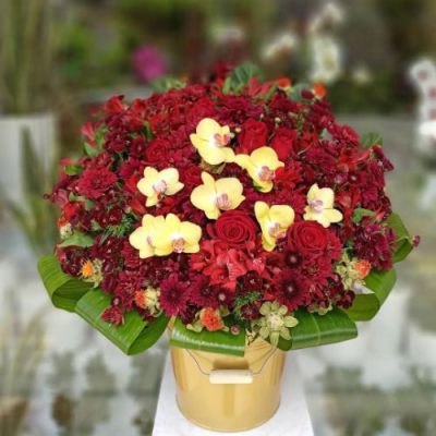 دسته گل برای ساختمان پزشکان 72 ونک