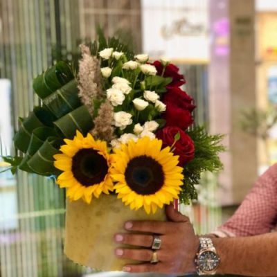 دسته گل برای دفتر اسناد رسمی شماره ۱۳۱۱ چیذر
