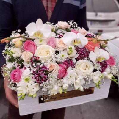 دسته گل برای دفتر اسناد رسمی 252 نیلوفر شهید قندی