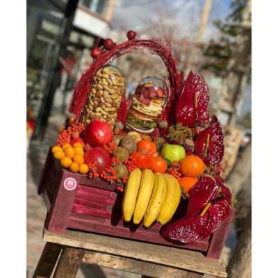 گل مخصوص شب یلدا در گلفروشی آزادی