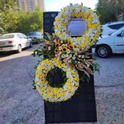 تاج گل دو طبقه برای مراسم ختم در مسجد جامع پاسداران 395