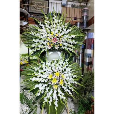 تاج گل چهار طبقه برای مراسم عزا در مسجد امام حسن خیابان شریعتی 388