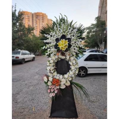 تاج گل دو طبقه برای مراسم ترحیم در مسجد جامع میدان ونک 378