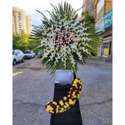 تاج گل چهار طبقه برای مراسم ترحیم در مسجد امام سجاد تهرانپارس 425