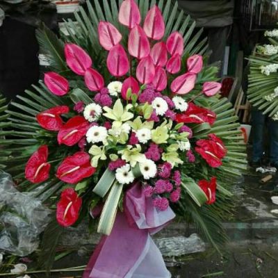 تاج گل برای نمایشگاه علم و نوآوری 1282