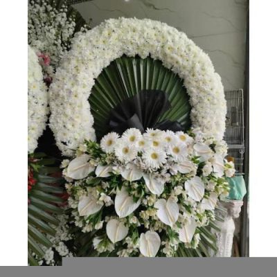 تاج گل برای نمایشگاه راه‌های ارتباطی 1278