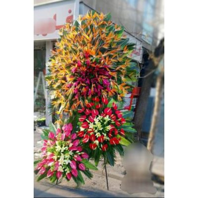 تاج گل برای افتتاحیه نمایشگاه‌های جهانی 1839