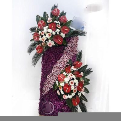 تاج گل برای افتتاحیه کافه‌های معروف 1881